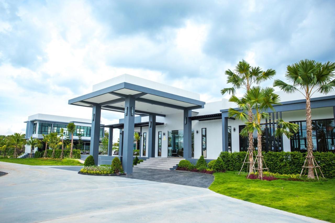 Eireann Boutique Hotel Prakhon Chai Экстерьер фото