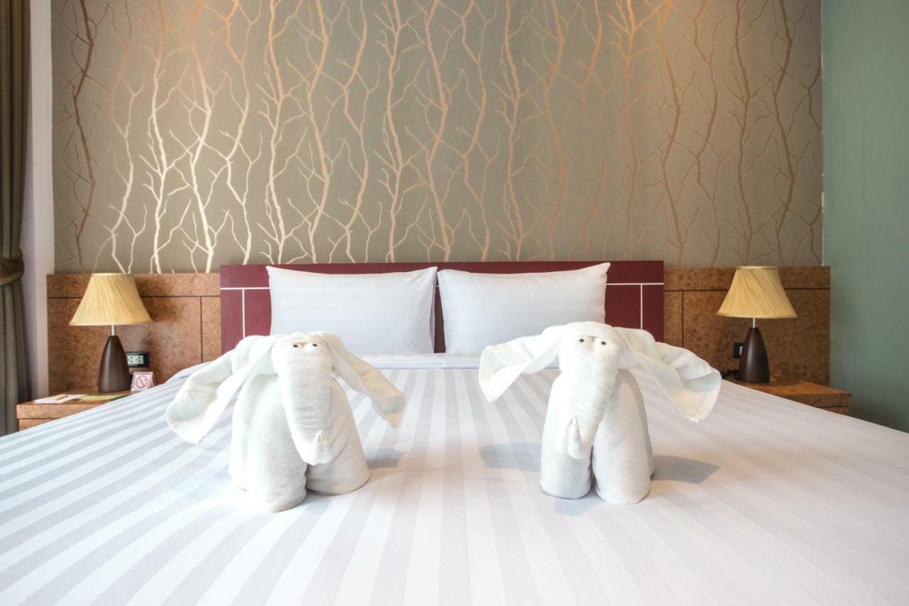 Eireann Boutique Hotel Prakhon Chai Экстерьер фото