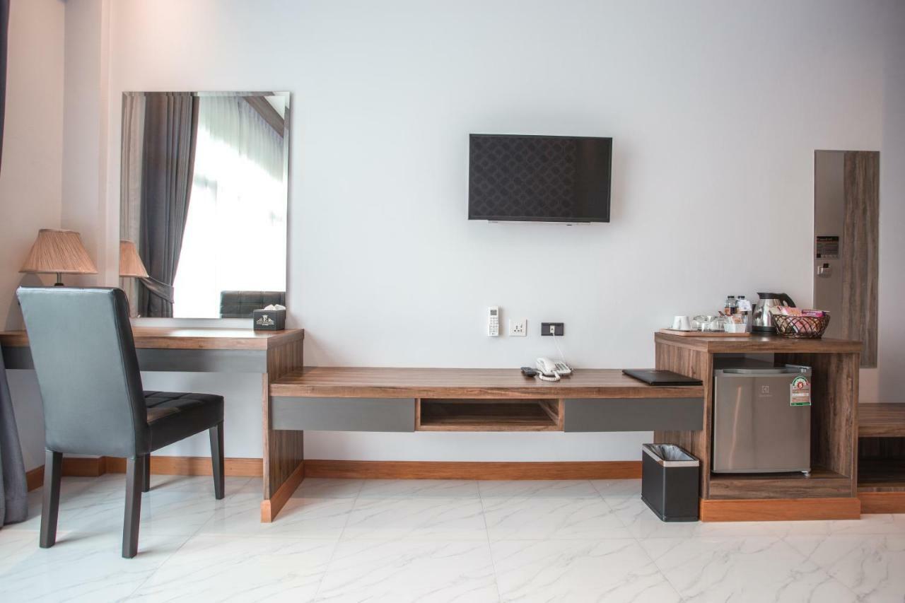 Eireann Boutique Hotel Prakhon Chai Экстерьер фото