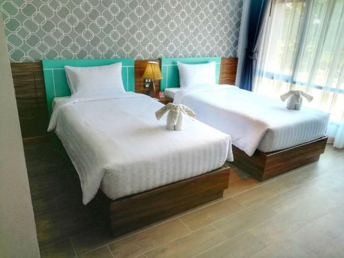 Eireann Boutique Hotel Prakhon Chai Экстерьер фото